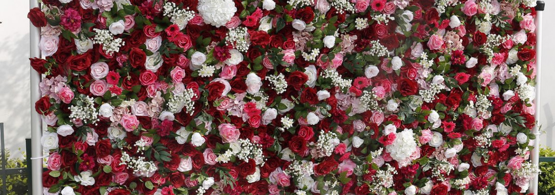 Floral Arranging in a Clear Vase - the Wrong Way!