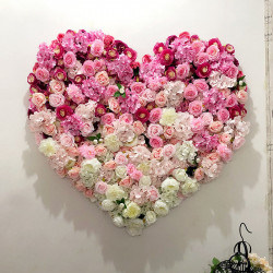 heart shape pink white roses gradient rolling up fabric curtain cloth flower wall wedding backdrop